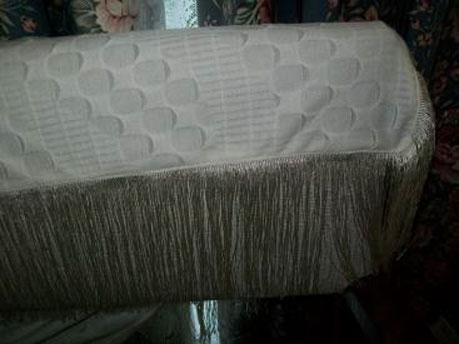 Material middle for wrap and pillowcase with fringing edge